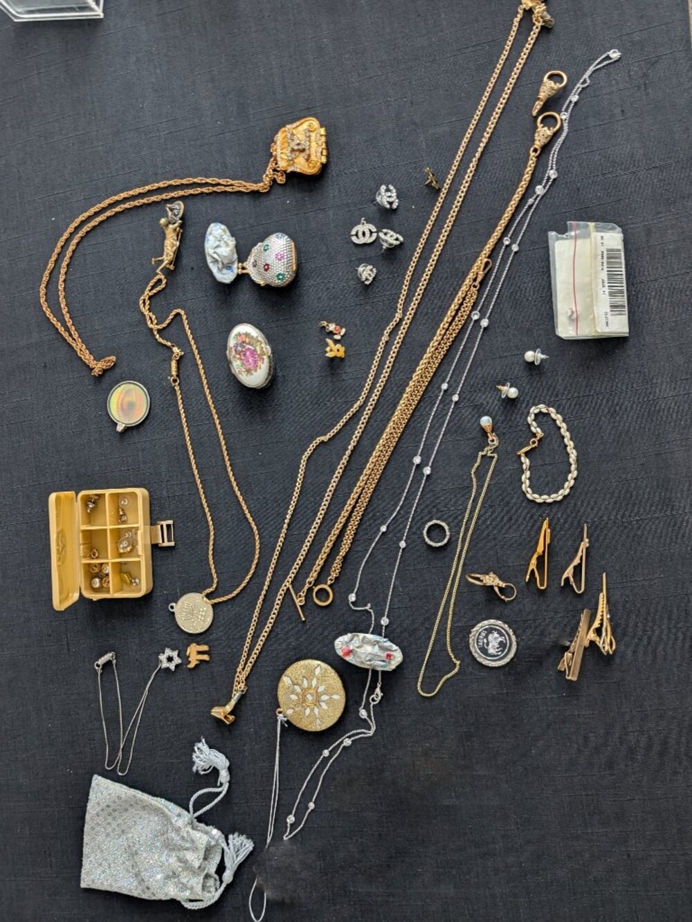 Vintage Estate Sale costume jewelry lot some nice pieces
